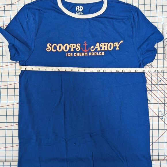 Stranger Things Baskin-Robbins collab tshirt - Picture 4 of 6